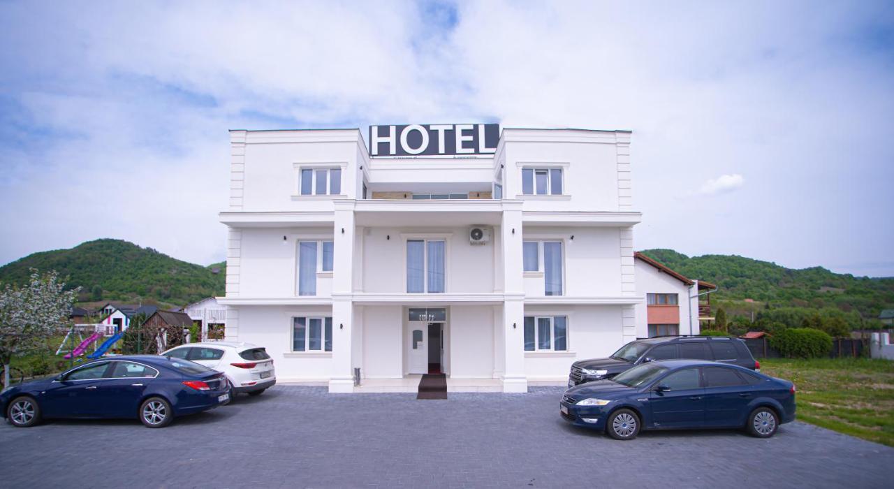 Green Garden Resort Cicirlau Екстер'єр фото