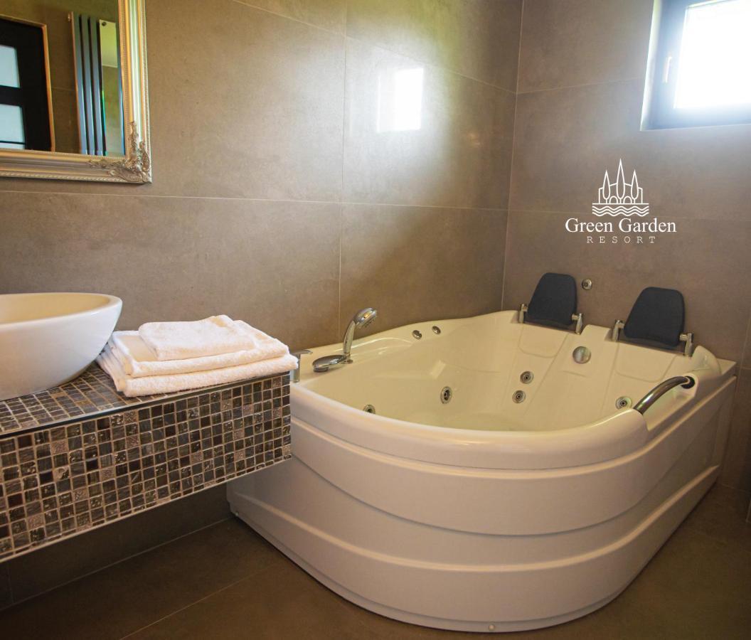 Green Garden Resort Cicirlau Екстер'єр фото